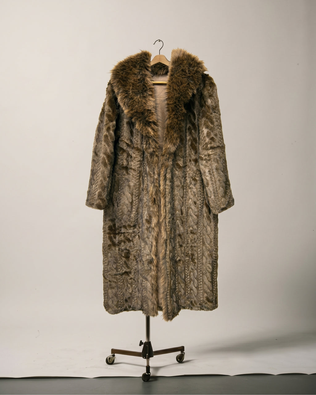 Women's Cable Knit Fur-Trimmed Long Coat (Black/Cafe) LH7119