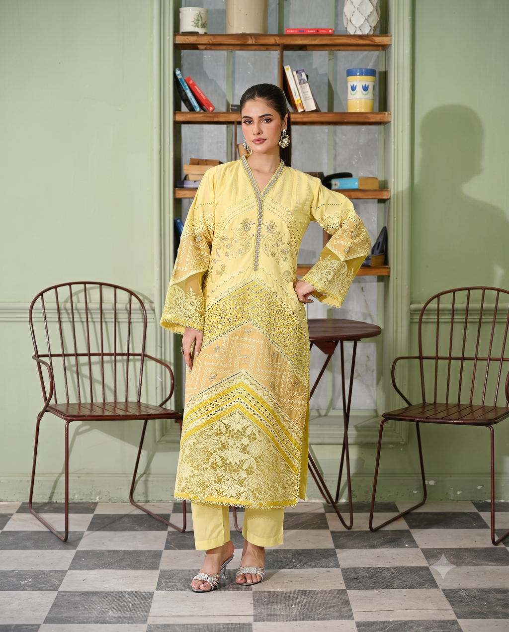 Sunburst Cutwork 2-Piece Ensemble