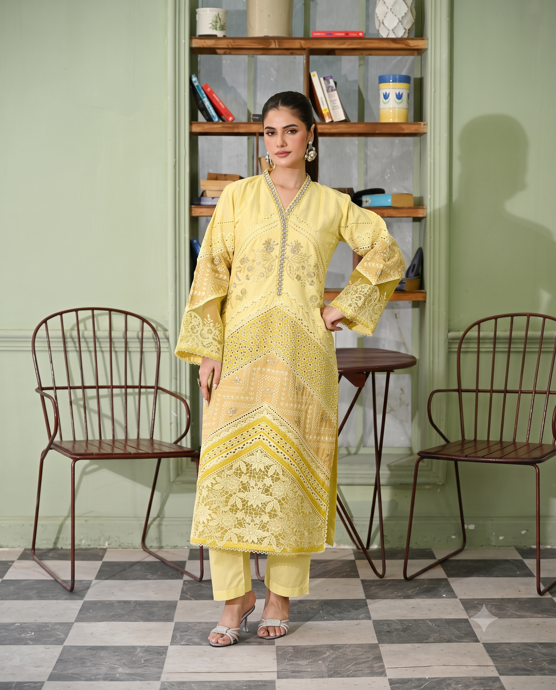 Sunburst Cutwork 2-Piece Ensemble