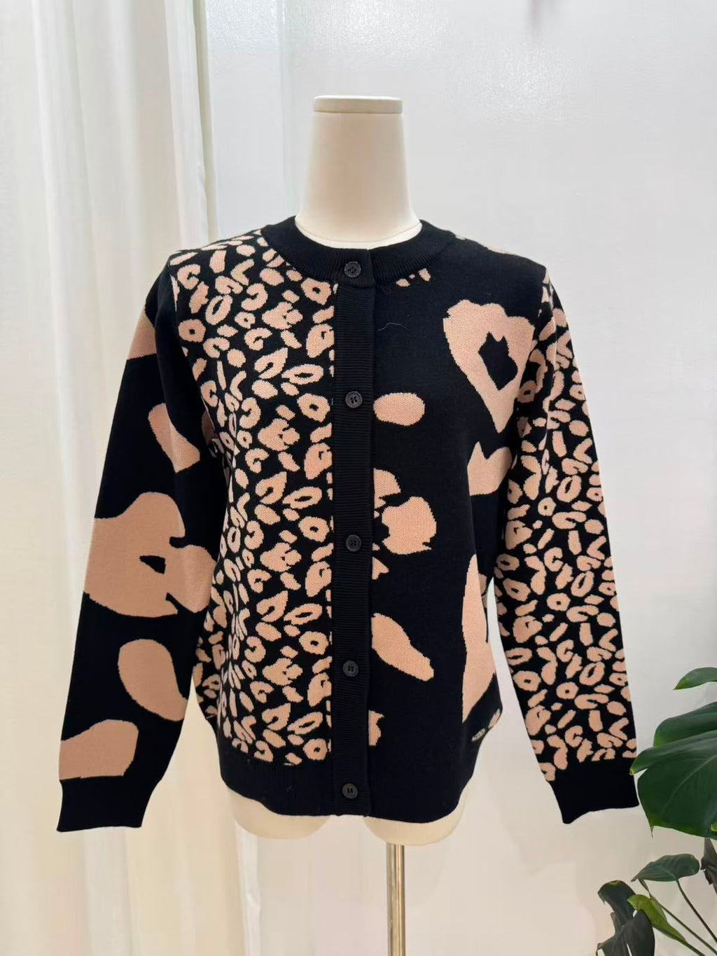 Mixed Print Heart Motif Knit Cardigan (Black Coffee) 2024048